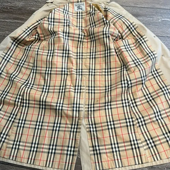 Burberry Tan Trench Coat - Picture 12 of 16